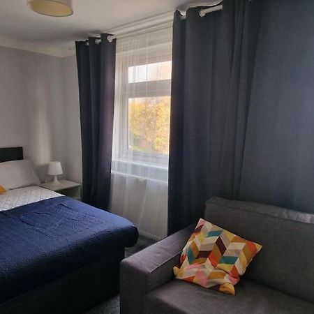Cade Castle - Tulse Hill Apartment Londra Exterior foto