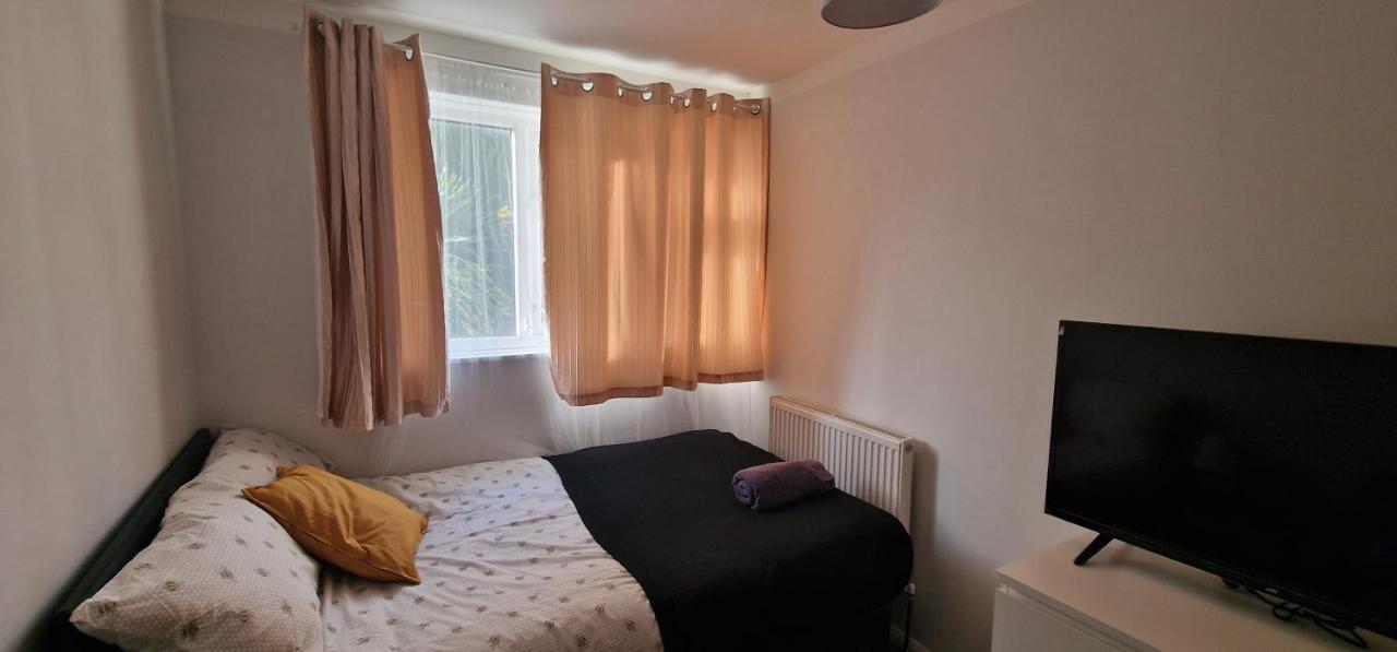 Cade Castle - Tulse Hill Apartment Londra Exterior foto