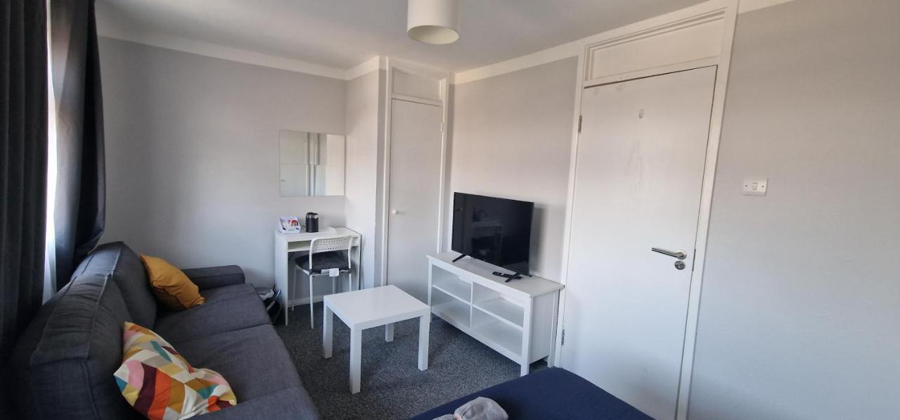 Cade Castle - Tulse Hill Apartment Londra Exterior foto